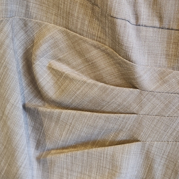 Sleeveless Rouched Dress - Picture 3 of 5